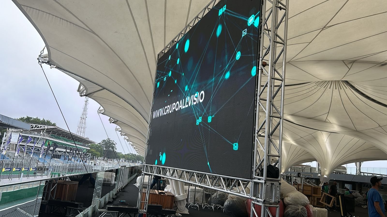Aluguel de Painel de LED Indoor Full HD para Feiras de Negócios e Convenções em Fortaleza 2026