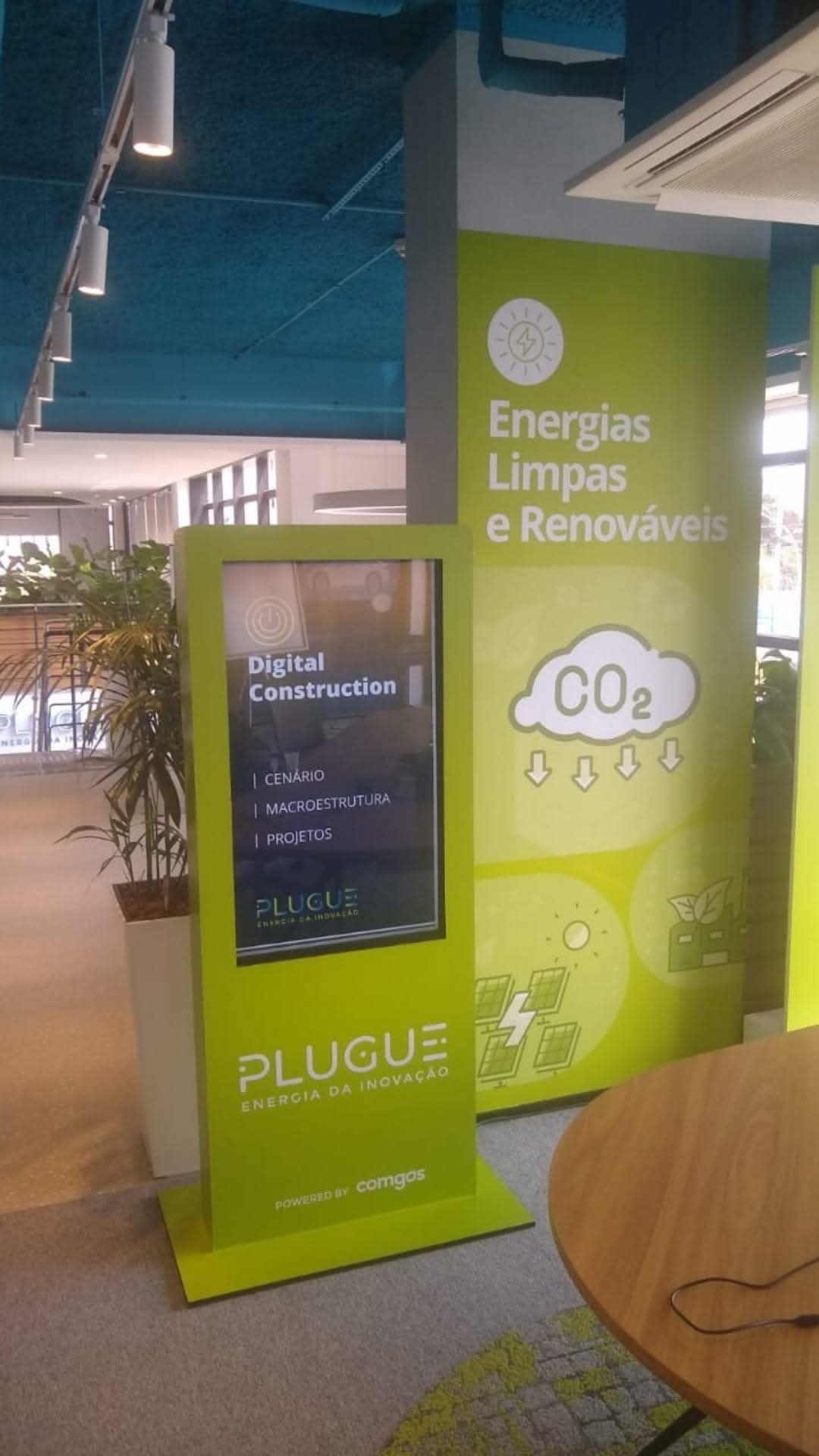 Aluguel de Totem Interativo e Painel de LED para Nordeste Fashion Figital – Cidade dos Funcionários e Fátima – Fortaleza 2026