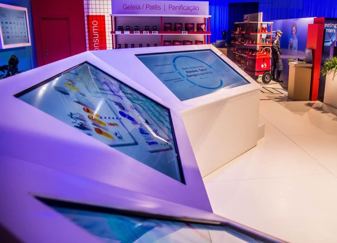 Locação Totem Touch Screen-luguel de totem touch screen-Aluguel de tvs touch screen Painel de Led EM 2026 Gamificação Para Eventos - Atração Para Seu Evento