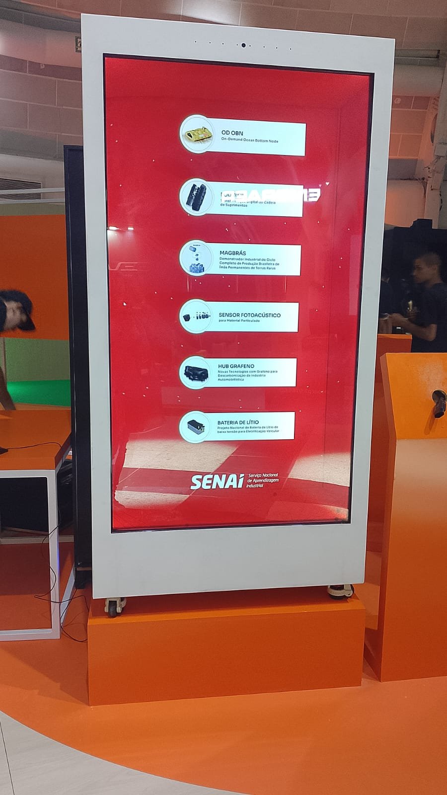 Locação Totem Touch Screen-luguel de totem touch screen-Aluguel de tvs touch screen Painel de Led EM 2026 Gamificação Para Eventos - Atração Para Seu Evento